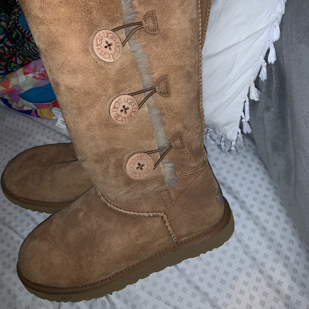 ugh boots!! with buttons